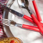 Garfo-Vermelho-Intenso-corte