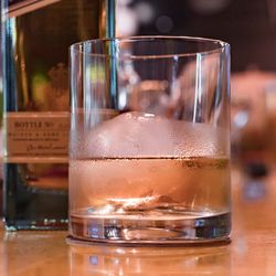 Copo-de-OTR-Classic-ambientada