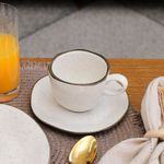 Ryo-maresia-xicara-com-pires